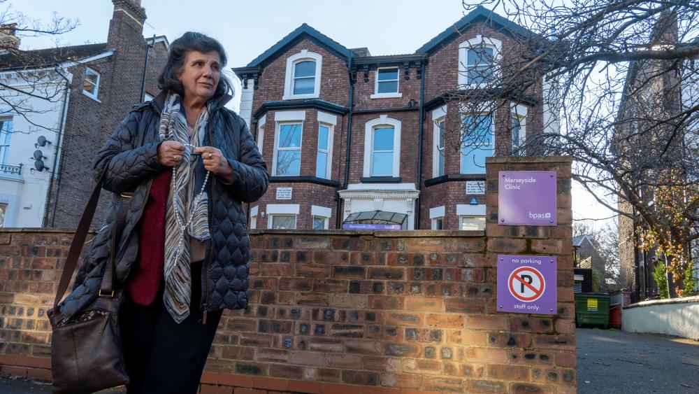 Grandma Prevails After Police Arrested Her for Silently Praying Near Abortion Clinic, Now UK Cities Seek 'Prayer Ban' Zones