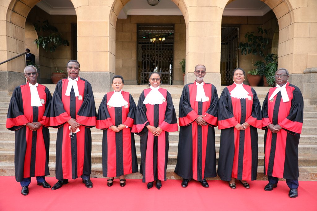 Supreme Court judges retreat to write verdict